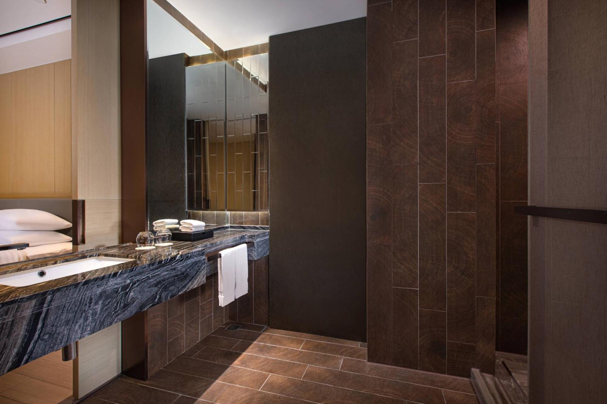 Courtyard By Marriott Shanghai International Tourism And Resorts Zone Hotel Shanghai